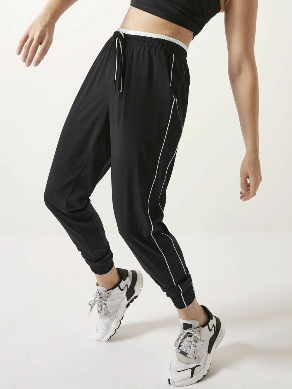 Athleta Brooklyn Jogger Pants Black White Athleisure Workout Womens 6P 6 Petite